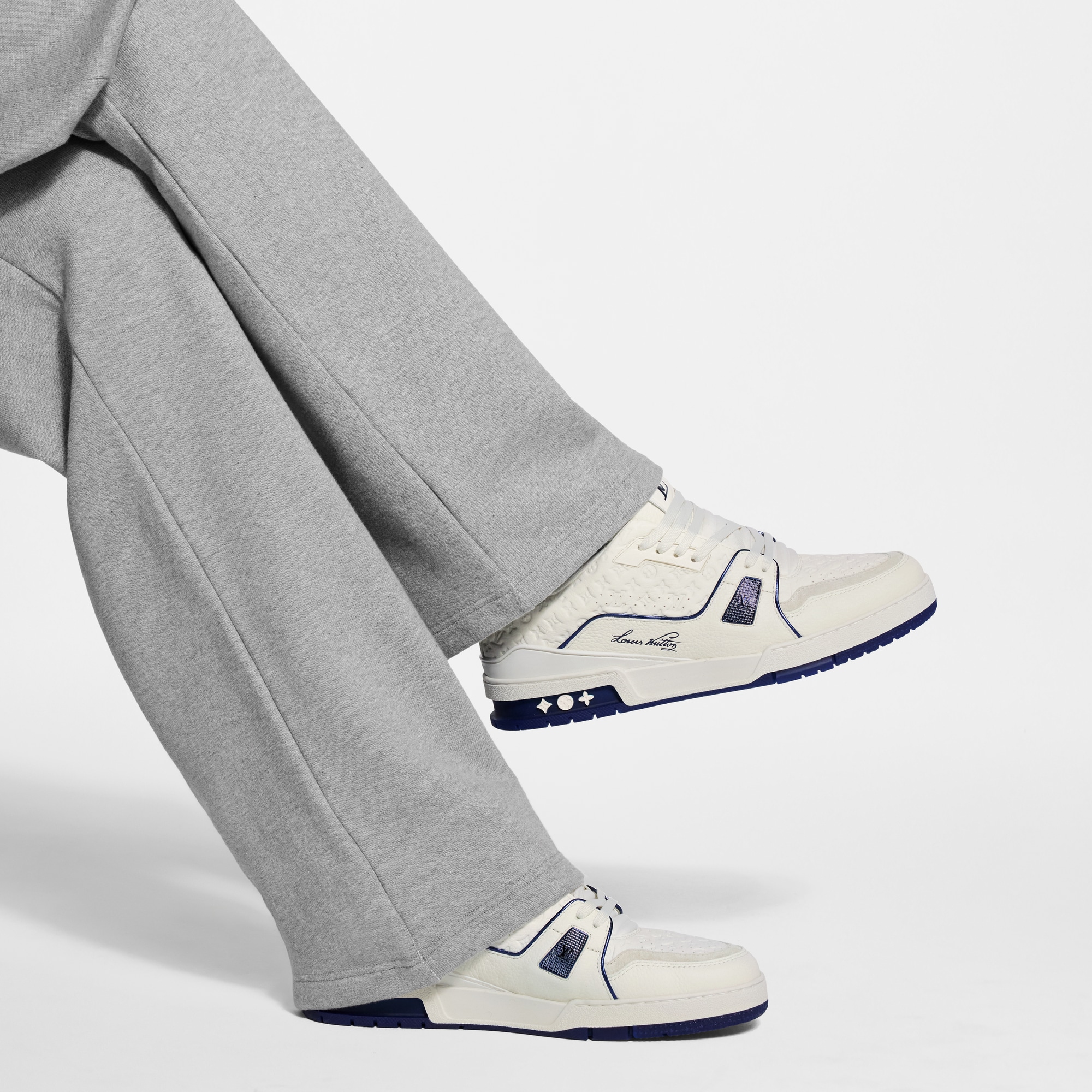 LV トレイナー スニーカー ｜ルイ・ヴィトン 公式サイト - 1AKCLR